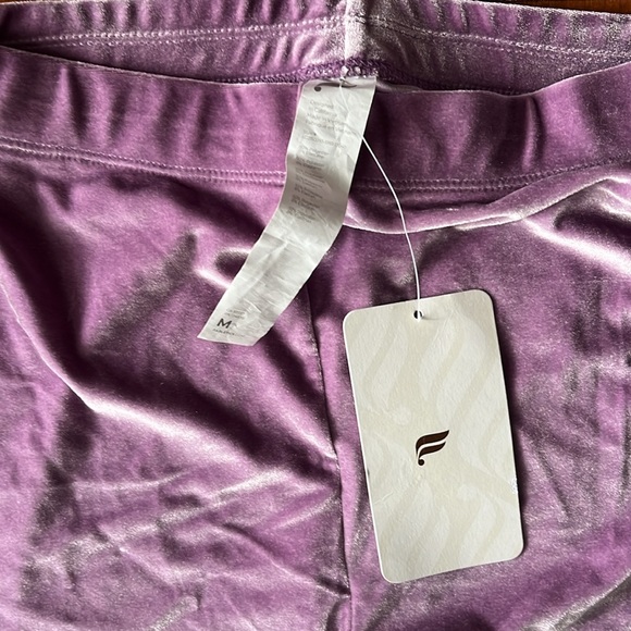Fabletics velour leggings and bra top set size M - Picture 2 of 6